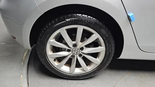 Volkswagen 6 2.0 TDI 2011 5