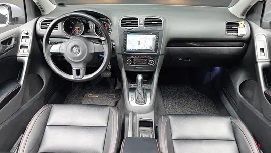 Volkswagen 6 2.0 TDI 2011 7