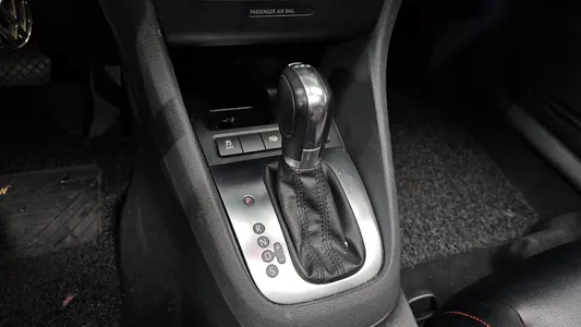Volkswagen 6 2.0 TDI 2011 9