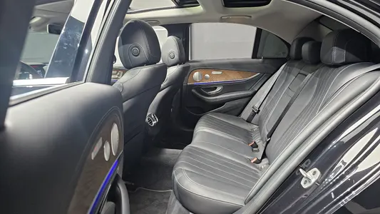 Mercedes-Benz E-Class W213 E300 2019 11