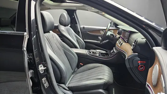Mercedes-Benz E-Class W213 E300 2019 26