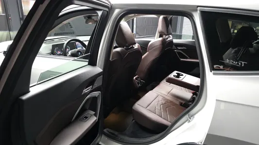 BMW X1 (U11) xDrive 20i xLine 2025 26