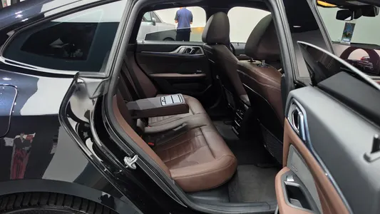 BMW i4 eDrive40 M 2022 11