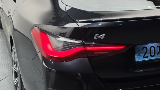 BMW i4 eDrive40 M 2022 23