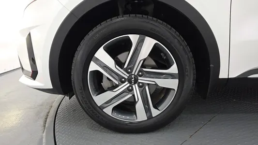 Kia 4 HEV 1.6 2WD 2023 5