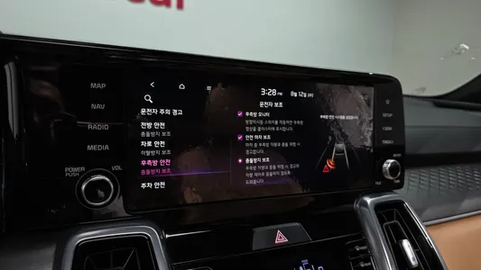 Kia 4 HEV 1.6 2WD 2023 16