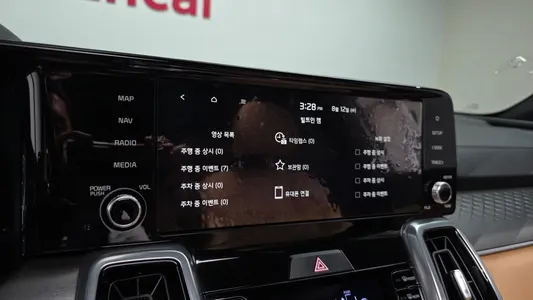 Kia 4 HEV 1.6 2WD 2023 33