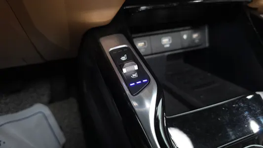 Kia 4 HEV 1.6 2WD 2023 31