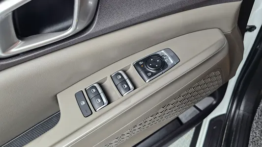 Kia 4 HEV 9 2025 17