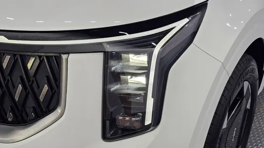 Kia 4 HEV 9 2025 23