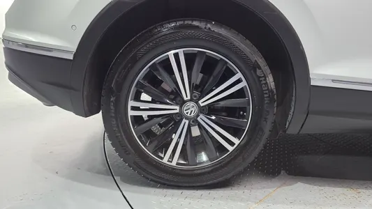 Volkswagen 2 2.0 TDI 2019 5