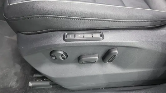 Volkswagen 2 2.0 TDI 2019 32
