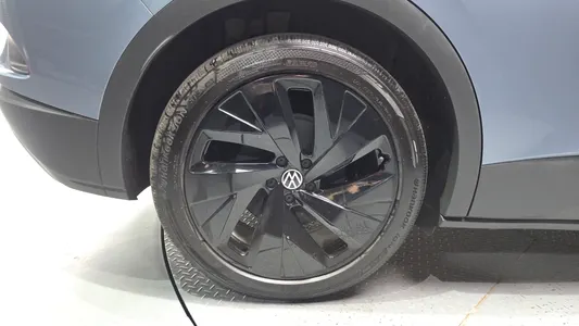 Volkswagen ID.4 2022 5