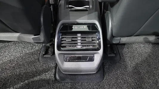 Volkswagen ID.4 2022 36