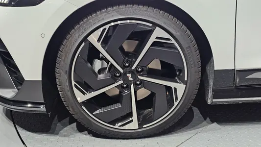 Hyundai 6 AWD 2026 5