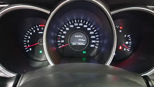 Kia K5 2015 8