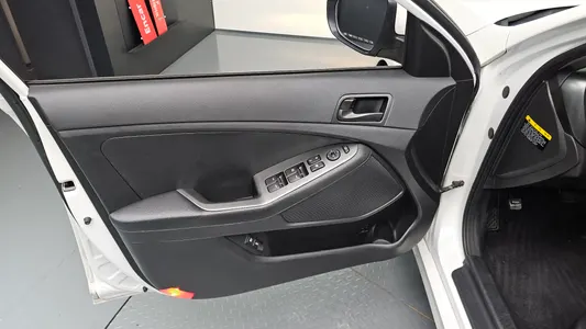 Kia K5 2015 24
