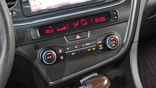 Kia K5 2015 31