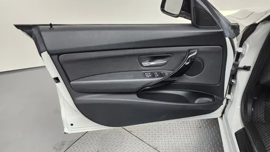 BMW 3 Series GT (F34) GT 320d 2020 24