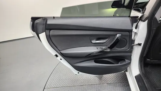 BMW 3 Series GT (F34) GT 320d 2020 25