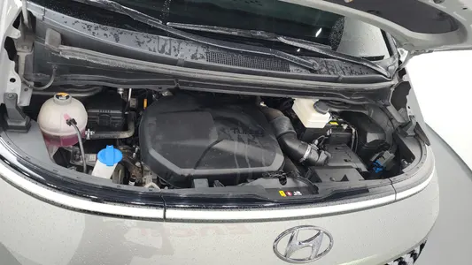 Hyundai Staria 4WD 9 2022 6