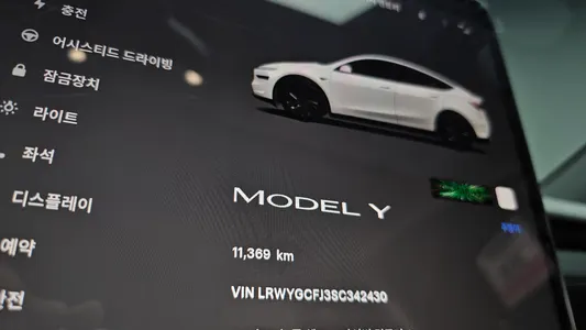 Tesla Y RWD 2025 8