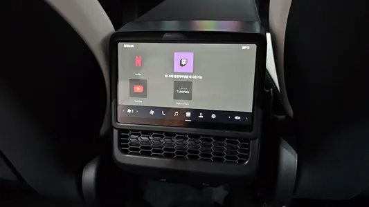 Tesla Y RWD 2025 31