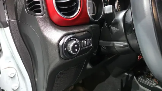 Jeep (JL) 2.0 4 2023 18