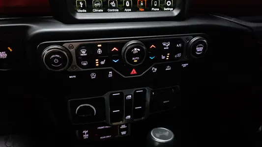 Jeep (JL) 2.0 4 2023 30