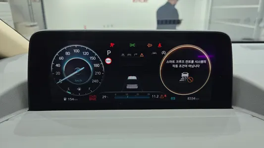 Hyundai Staria 4WD 2023 8