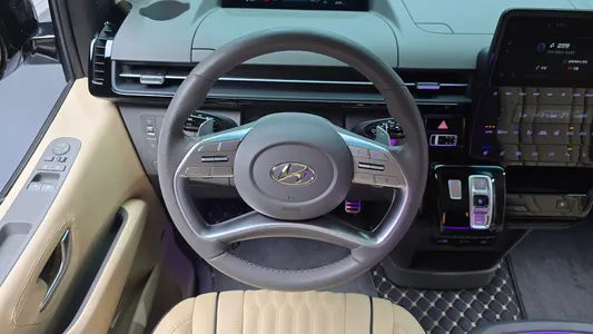 Hyundai Staria 4WD 2023 15