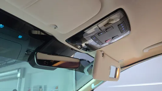 Hyundai Staria 4WD 2023 27