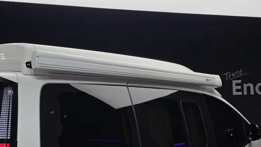 Hyundai Staria 4WD 2023 38