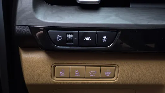 Kia Carnival 9 2023 19