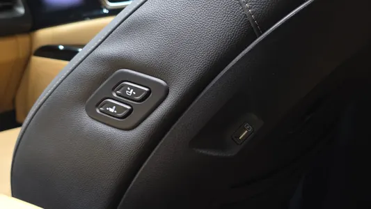 Kia Carnival 9 2023 28