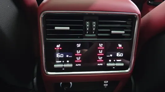 Porsche (PO536) 3.0 2023 36