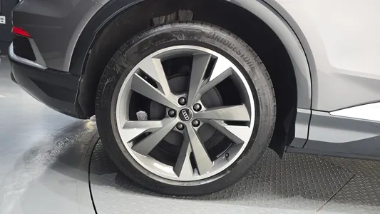 Audi Q4 e- (F4) 40 2022 5