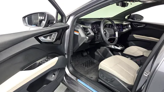 Audi Q4 e- (F4) 40 2022 10