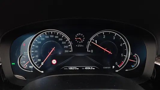 BMW 5 Series (G30) 520d xDrive M 2018 8