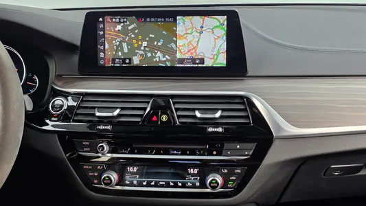 BMW 5 Series (G30) 520d xDrive M 2018 14