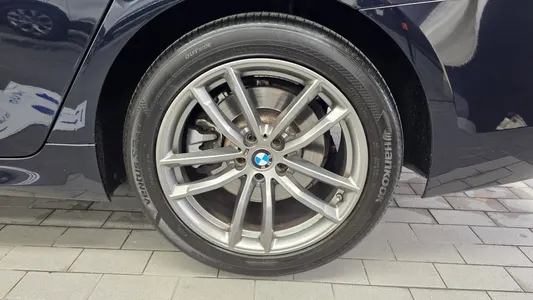 BMW 5 Series (G30) 520d xDrive M 2018 21