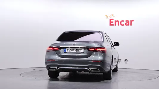 Mercedes-Benz E-Class W213 E250 AMG Line 2022 4