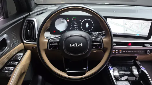 Kia 4 HEV 1.6 2WD 2023 13