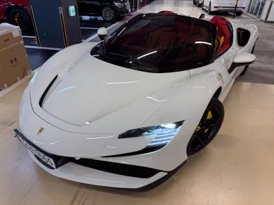 Ferrari SF90 4.0 2023