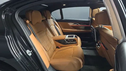 BMW 7 Series (G11) 745Le i M 2020 11