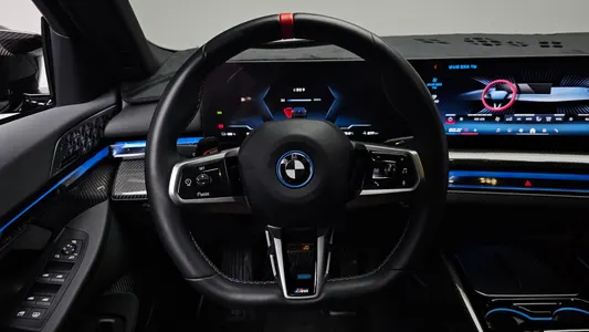 BMW i5 (G60) M60 xDrive 2025 12