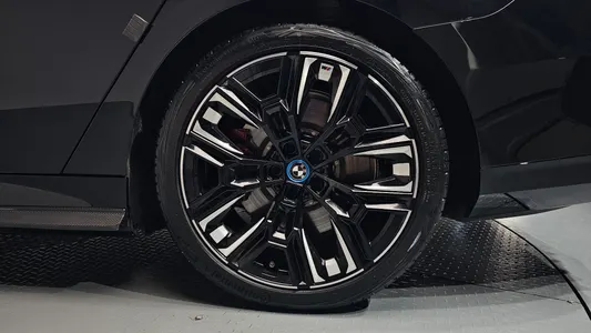 BMW i5 (G60) M60 xDrive 2025 21