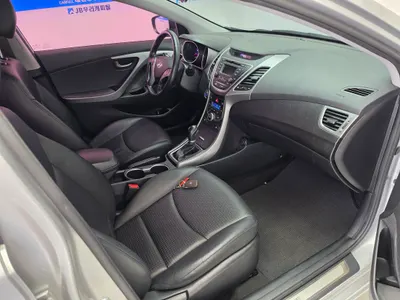 Hyundai 아반떼 1.6 GDi 2015 9