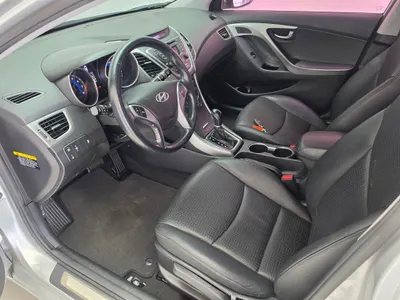 Hyundai 아반떼 1.6 GDi 2015 10