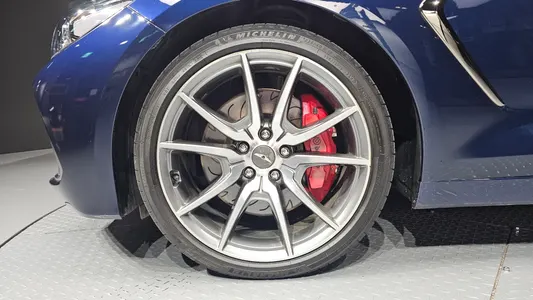 Genesis G70 2.0T AWD 2020 5